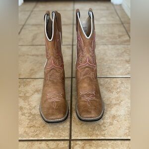 Brown Cowgirl Boots with Pink Stitching